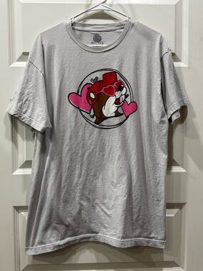 Buc-ees Beaver - Some Buc-ee Loves Me!  Short-Sleeve Graphic Tee